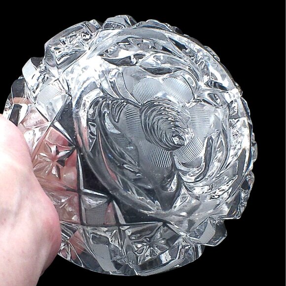 Crystal Cigar Ashtray With Intricate Floral & Geometric Design - Picture 3 of 5